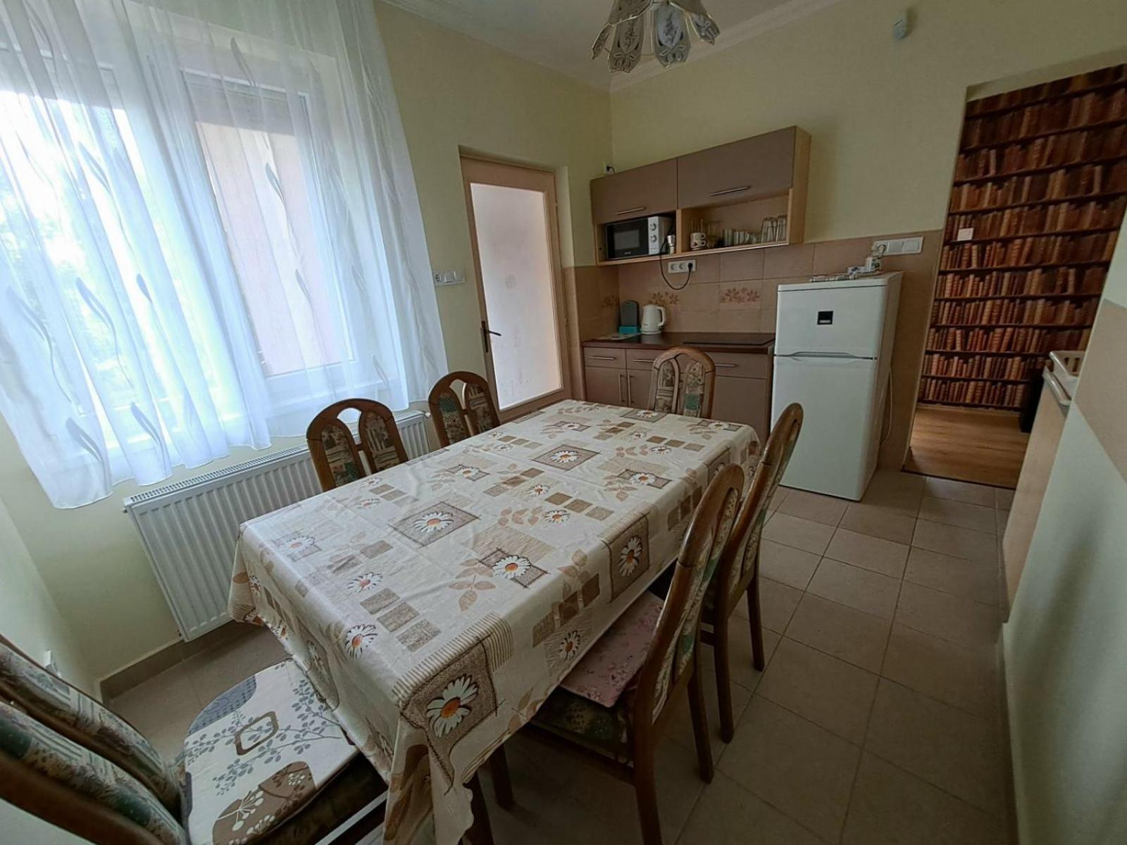 Wesselenyi Apartmanhaz Hajdúszoboszló Εξωτερικό φωτογραφία